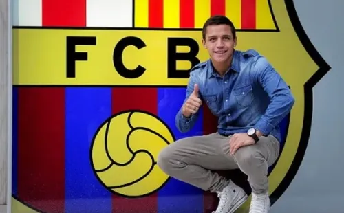 Con esta foto recibió el Barcelona a Alexis Sánchez.