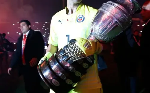 Claudio Bravo en la selección chilena y la copa América 2015 en buenas manos.