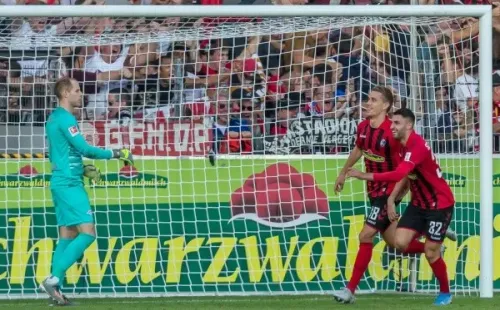 Friburgo celebró un empate en la última fecha ante un candidato al título y es favorito en este compromiso. (Foto: Getty)