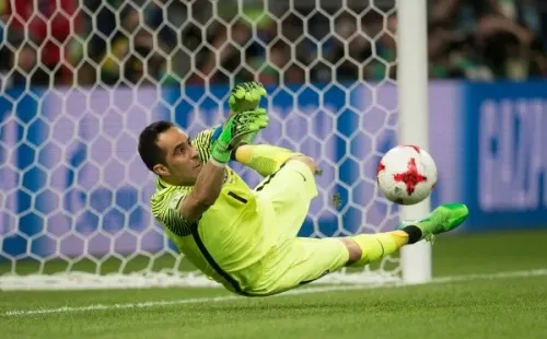 Claudio Bravo en la Roja