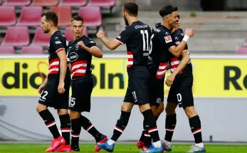 El Fortuna Dusseldorf desperdició una gran oportunidad para alejarse del descenso. Se mantiene en la zona de Playoff de la Bundesliga