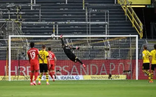 Joshua Kimmich anotó un golazo para darle la victoria al Bayern Múnich ante el Borussia Dortmund. Foto: Getty Images