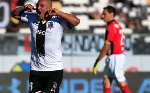 Humberto Suazo, el hombre del planeta de los goles