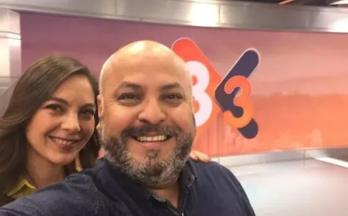 Aparte del reporteo en la calle, Miguel Acuña conduce el programa matutino “3×3”, que se encuentra suspendido por la pandemia.