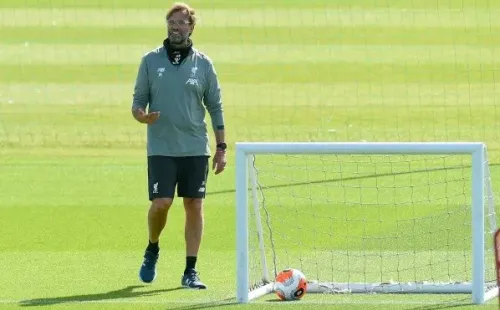 Jürgen Klopp podrá volver a los entrenamientos grupales pensando en la recta final de la Premier League. Foto: Getty Images