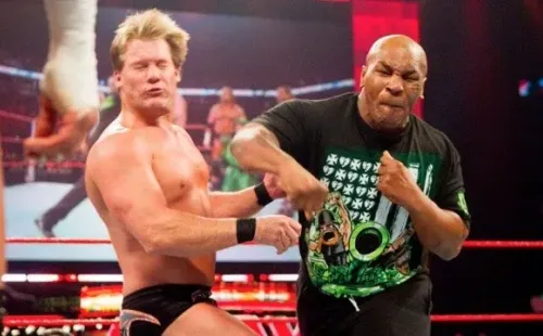 El 11 de enero de 2010, Mike Tyson apareció en Raw y noqueó a Chris Jericho. Esto fue lo que motivó al luchador a pedir la cabeza del boxeador en AEW. Foto: archivo