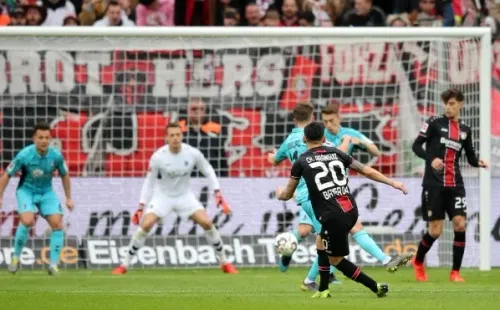 Aránguiz se encontrará con el Friburgo, equipo al que le marcó un golazo en marzo de 2019. (Foto: Getty)