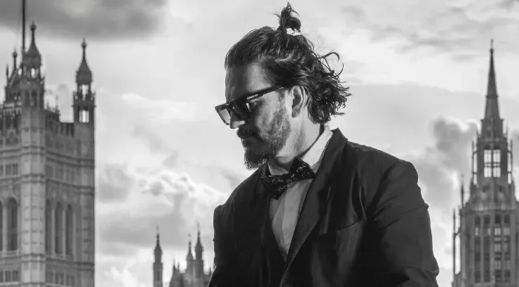 Ricardo Arjona concibió su nuevo trabajo discográfico en el Reino Unido.