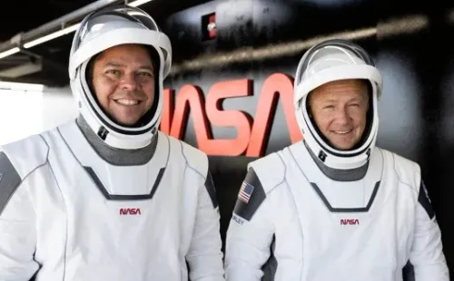 Los astronautas Bob Behnken y Doug Hurley forman la tripulación de la cápsula Crew Dragon.