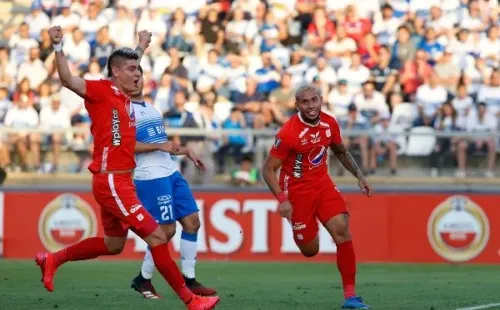 Con Alexandre Guimaraes en su banca, América de Cali venció a Universidad Católica en San Carlos de Apoquindo por Copa Libertadores. Foto: Agencia Uno