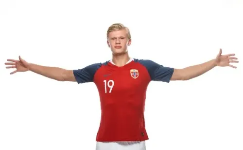 Erling Haaland en una sesión fotográfica en el Mundial Polonia sub 19 (Getty Images)