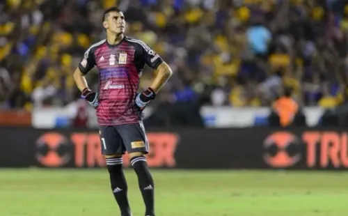 Nahuel Guzmán y Tigres acordaron una cláusula de palabra que permite al portero ir a Newell’s Old Boys si el club ficha a Lionel Messi