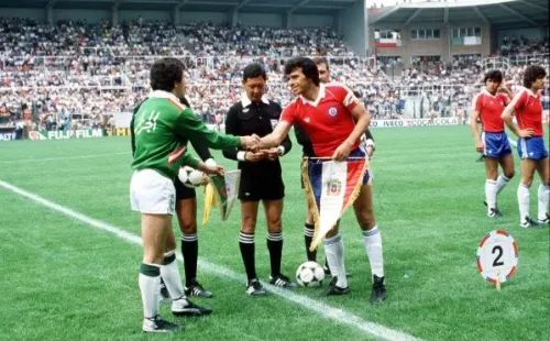 El capitán de Chile, Elías Figueroa, jugaría aquí su último Mundial con la camiseta de Chile, siendo reconocido como uno de los mejores jugadores en la historia de la selección. (Foto: Getty)