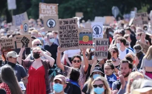 Decenas de manifestaciones se han generado en Estados Unidos.