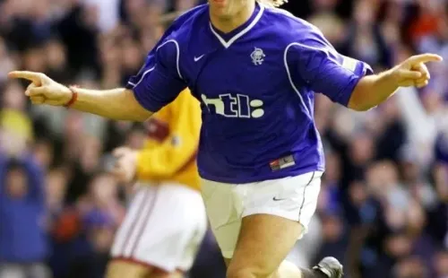 Sebastián Rozental vivió las dos caras del fútbol en su paso por el Glasgow Rangers. Ahí cosechó cinco títulos, pero también terminó con una lesión que arrastraría durante toda su carrera. Foto: Getty Images