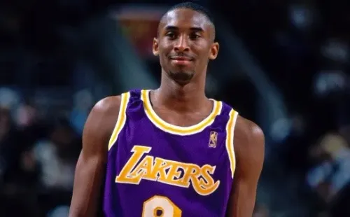 Vanessa Bryant, esposa del fallecido Kobe Bryant, utilizó una fotografía de la ex estrella de los Lakers para pedir justicia por el asesinato de George Floyd