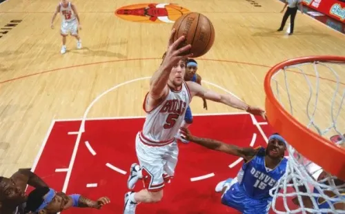 Andrés Nocioni defendiendo la camiseta de Chicago Bulls (Getty Images)