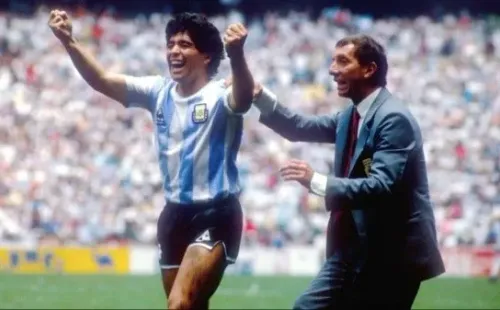 Maradona festejando junto a Bilardo en México 1986 (Getty Images)