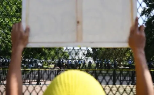 El vierne las manifestaciones llegaron hasta la Casa Blanca.