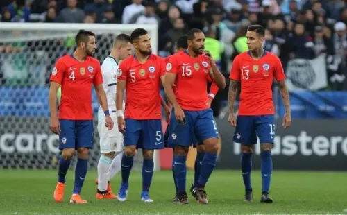 Según la opinión médica, la Selección Chilena no volverá a jugar este año por culpa del coronavirus, pues existen muchos factores como: que los equipos europeos presten a sus jugadores, la distintas situaciones del covid-19 en cada país, la apertura de fronteras, entre otras cosas. (FOTO: Agencia Uno)