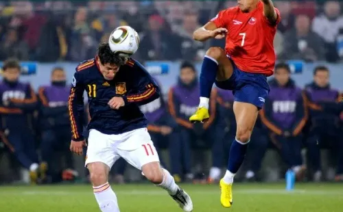 Joan Capdevila vs Alexis Sánchez