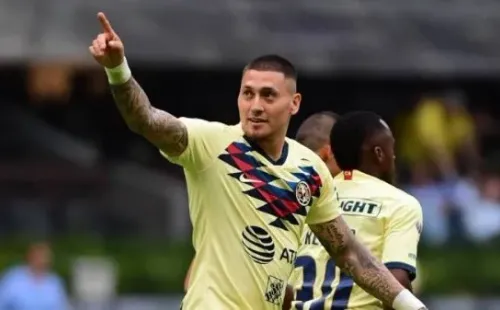 Nicolás Catillo sufrió una trombosis que, según la opinión médica, lo tendrá alejado de las canchas por todo el 2020.