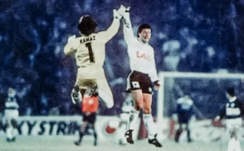 Daniel Morón, pieza clave, celebrando en la final con Juan Carlos Peralta.