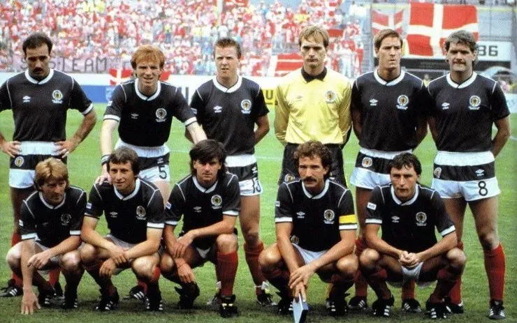 Escocia inspiró el uniforme alternativo de Colo Colo, aunque su color era el azul pizarra