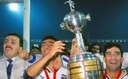 Colo Colo levanta la Copa Libertadores 91.