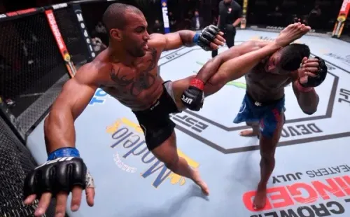 Devin Clark se está luciendo ante Alonzo Menifield en el UFC 250. Getty Images