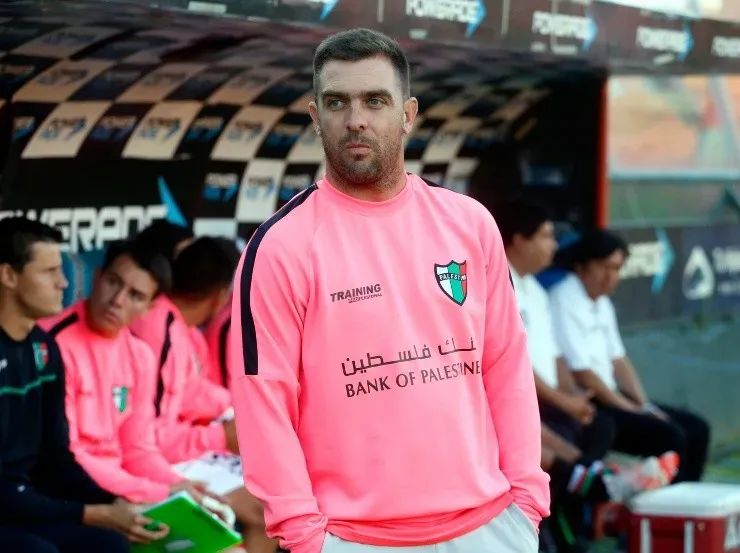 Pablo Guede dirigió Palestino entre los años 2014-2015, consiguiendo la clasificación a Copa Libertadores tras 36 años y el subcampeonato de la Copa Chile 2014-15, cayendo ante Universidad de Concepción en Talca. En Colo Colo, en tanto, logró la Copa Chile 2016, el Transición 2017 y la Supercopa 2017 y 2018.