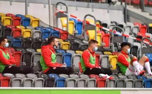 Las medidas de seguridad han tenido resultado en la Bundesliga, además de entregar un mensaje de seguridad a los televidentes. (Foto: Getty)
