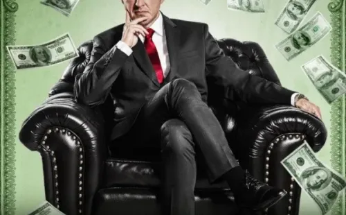 Andrés Parra (El patrón del mal) se pone bajo la piel de Sergio Jadue, el exdirigente conocido por sus actos de corrupción. (Foto: Amazon Prime Video)