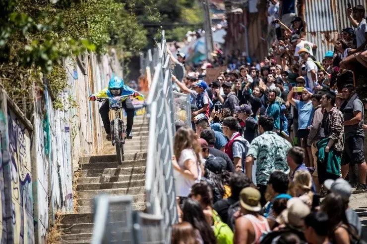 Valparaíso Cerro Abajo es una de las carreras en bicicleta más importantes de nuestro país y en el continente.