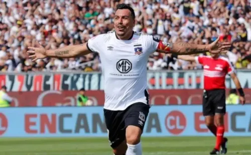 Esteban Paredes festejando su gol histórico (Agencia Uno)