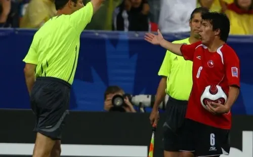 La expulsión de Stark a Gary Medel