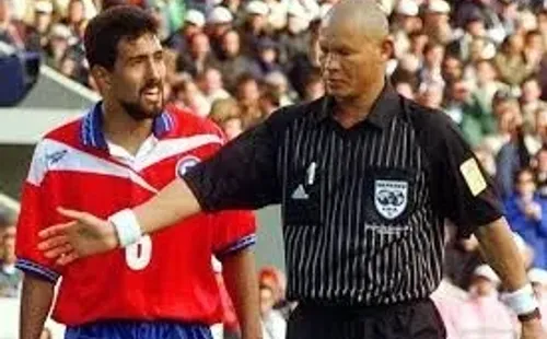 Lucien Bouchardeau cobra penal para Italia contra Chile.