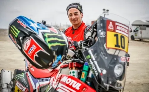 Pese a estar en cuarentena preventiva debido a la pandemia, Nacho Cornejo realizó una intensa preparación física en su casa en Iquique, por lo que se siente preparado para el Dakar 2021 en Arabia Saudita
