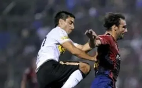 Colo Colo ante Cerro Porteño en Copa Libertadores 2011 (FIFA)