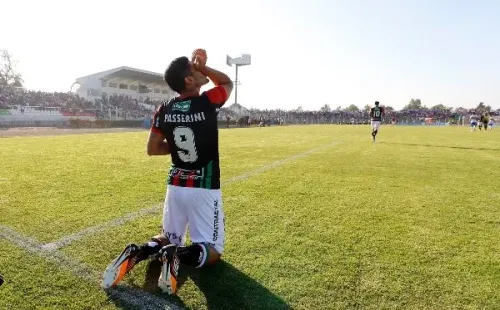 Lucas Passerini y uno de sus primeros goles en Chile