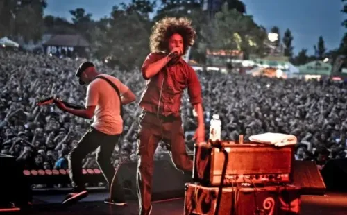 Rage AGainst The Machine en pleno acto.