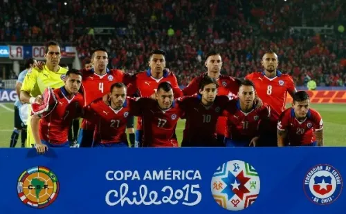 La formación de Chile contra Uruguay en Copa América 2015.