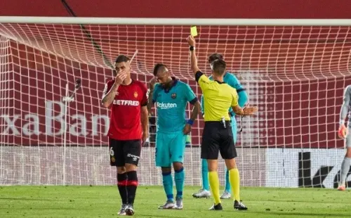 Vidal y la tarjeta amarilla contra Mallorca.