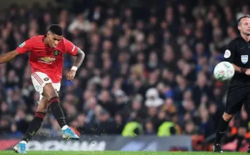 Marcus Rashford, delantero del Manchester United, reunió 20 millones de libras para ayudar a los niños necesitados que se han visto afectados por el cierre de las escuelas y la ausencia de los beneficios alimentarios