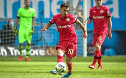 Charles Aránguiz tendrá un clásico con la Champions en el horizonte este miércoles (Bayer Leverkusen)