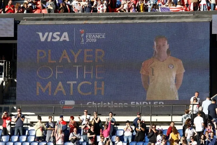 Christiane Endler con su brillante actuación ante Estados Unidos fue elegida como la jugadora del encuentro, y deslumbró a millones en el mundo.