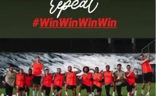 Gareth Balecelebró la clasificación de su selección para la Eurocopa con una bandera que tenía escrita la frase”Gales, Golf, Madrid. En ese orden”, lo que desató la furia de la afición merengue.
