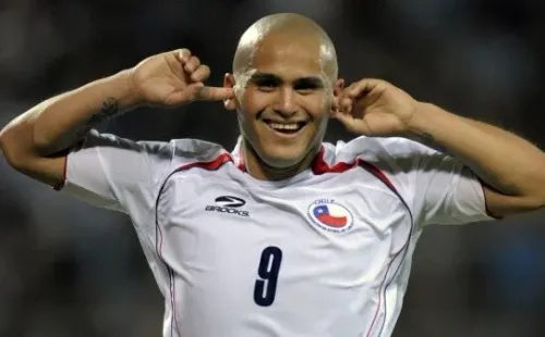 Humberto Suazo en la Roja