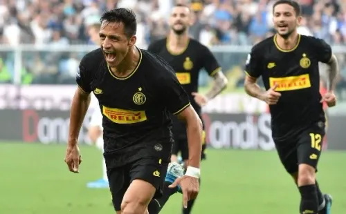 El rendimiento de Alexis Sánchez en su último partido con el Inter fue tan destacado que los hinchas lo quieren de titular por Lautaro Martínez. Foto: Getty Images