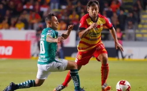 MORELIA, MEXICO - ENERO 10: Luis Montes (I) del Leon y Jorge Valdivia (D) del Morelia durante el juego de la jornada 4 del Torneo Clausura 2020 de la Liga BBVA MX en el Estadio Morelos el 1 de Febrero de 2020 en Morelia, Mexico. (Foto: Angel Castillo/JAM MEDIA)-Not Released (NR)